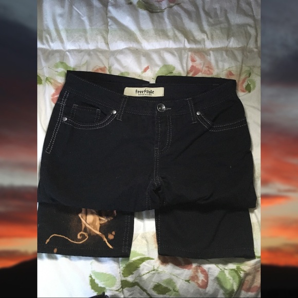 Skeleton hand and rose custom jeggings - Picture 3 of 4